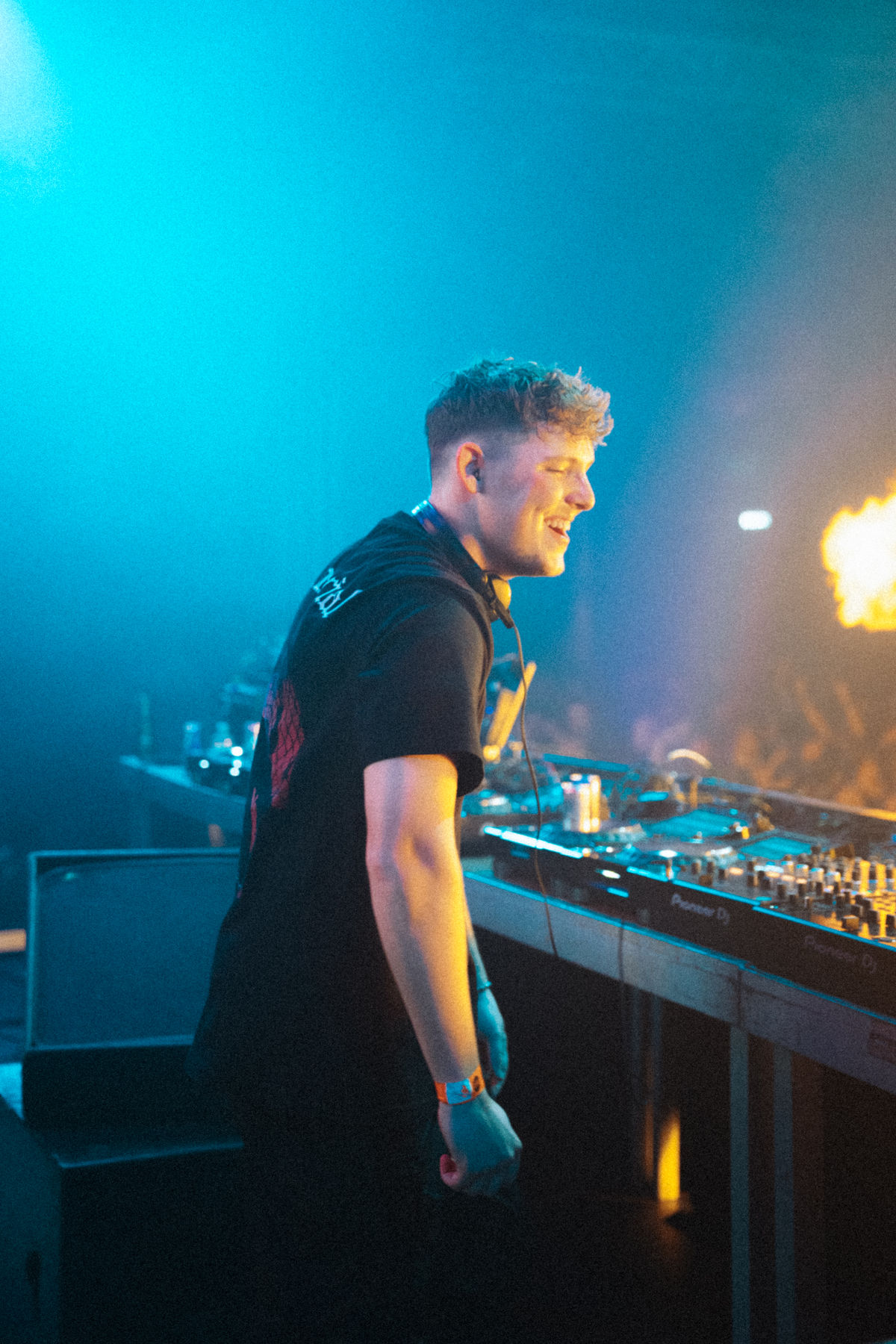 Loading... just a sec